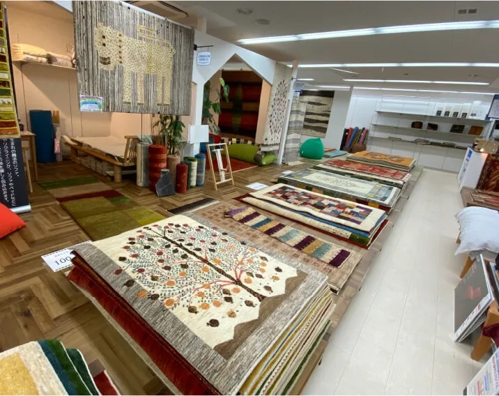 手織り絨毯専門店RUGMA(ラグマ)。